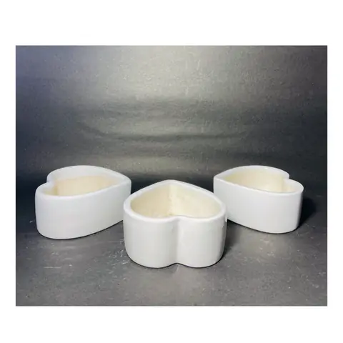 Small Heart, White pot — HV-WHT-031, H 5 × D 10 cm