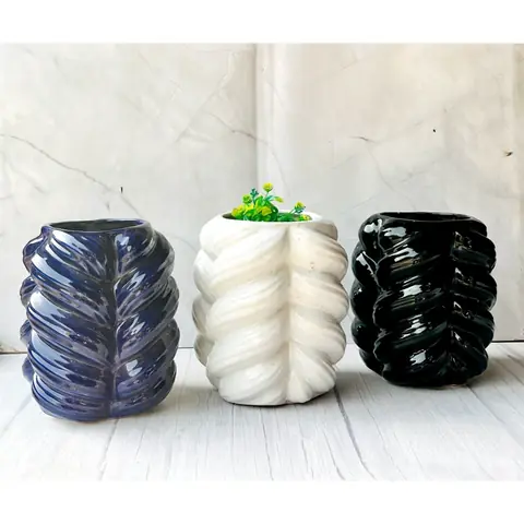 Long Hair Pot, Zimmerpflanzentopf — HV-IND-097, H 21,5 × D 15 cm