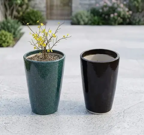 Medium Pot, Outdoor planter — HV-OUT-004, H 45.5 × D 30.5 cm