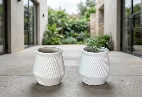 Outdoor planter — HV-OUT-007, H 30.5 × D 25.5 cm