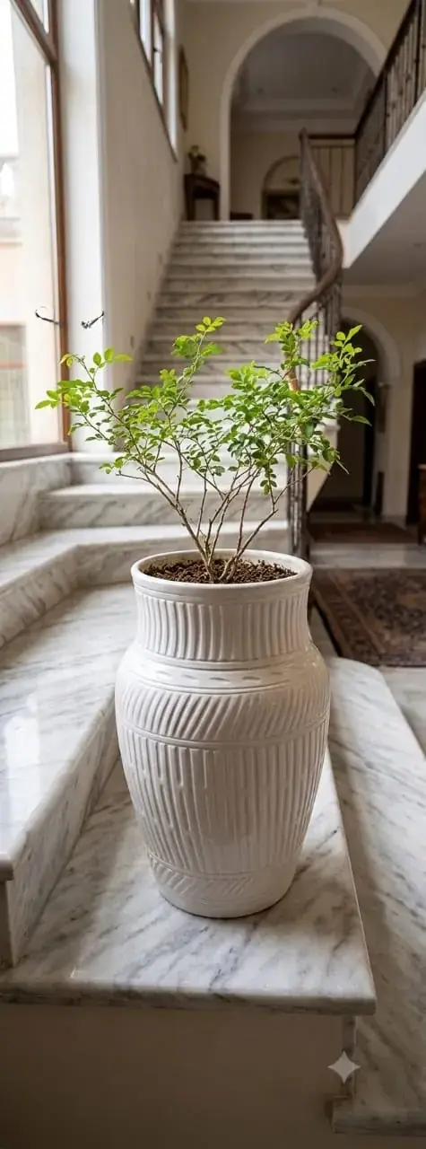 Outdoor planter — HV-OUT-010, H 61 × D 35.5 cm