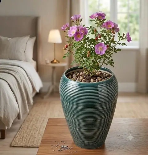Outdoor planter — HV-OUT-015, H 38 × D 20.5 cm