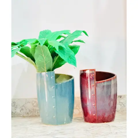 Outdoor planter — HV-OUT-083, H 42 × D 28 cm