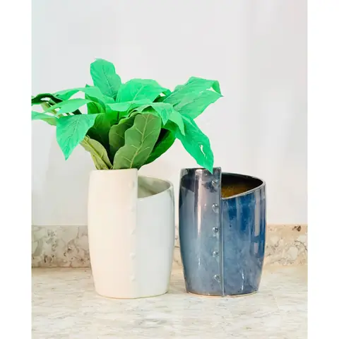 Outdoor planter — HV-OUT-084, H 42 × D 28 cm
