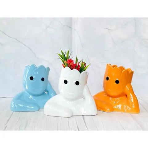 Thinking Groot, Sculptural pot — HV-STA-014, H 18 × D 20.5 cm
