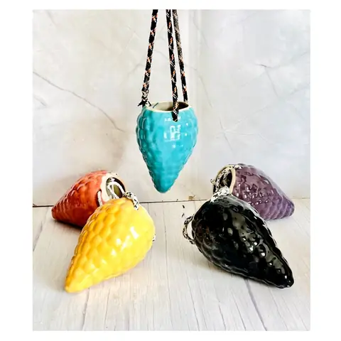 Grapes Hanging, Pot suspendu — HV-HNG-002, H 18 × D 10 cm