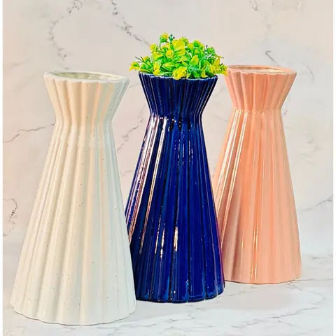 Decor vase — HV-VAS-022, H 30.5 × D 10 cm